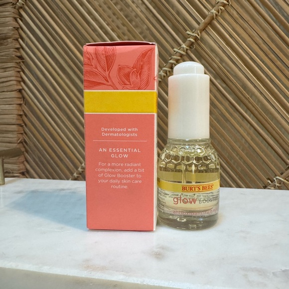 NIB!! Burt's Bees Glow Booster with Yellow and Red Accents - Picture 3 of 4